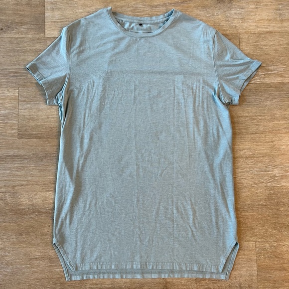 Alphalete Men’s Tee - Medium - Picture 2 of 5